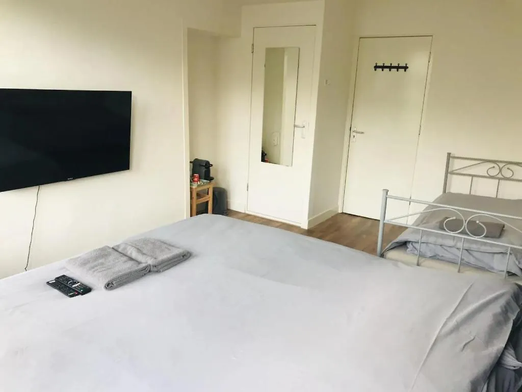 Canalview Amsterdam Hotel
